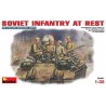 MiniArt 35001 1 - 35 soviet infanty at rest